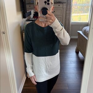 Apt. 9 Green and Cream Color block Tunic Knit Sweater
